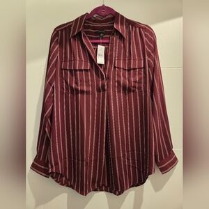 NWT Ann Taylor Womens Burgundy Long Sleeve One Button Shirt